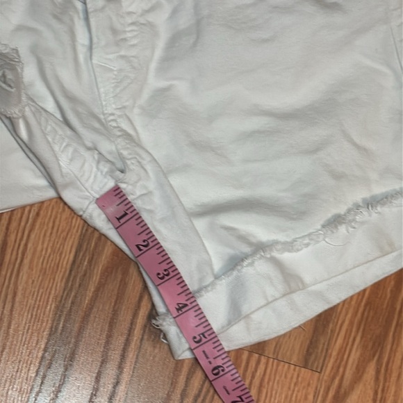 True Religion Women's White Denim Shorts, cotton, 29 - Picture 7 of 11